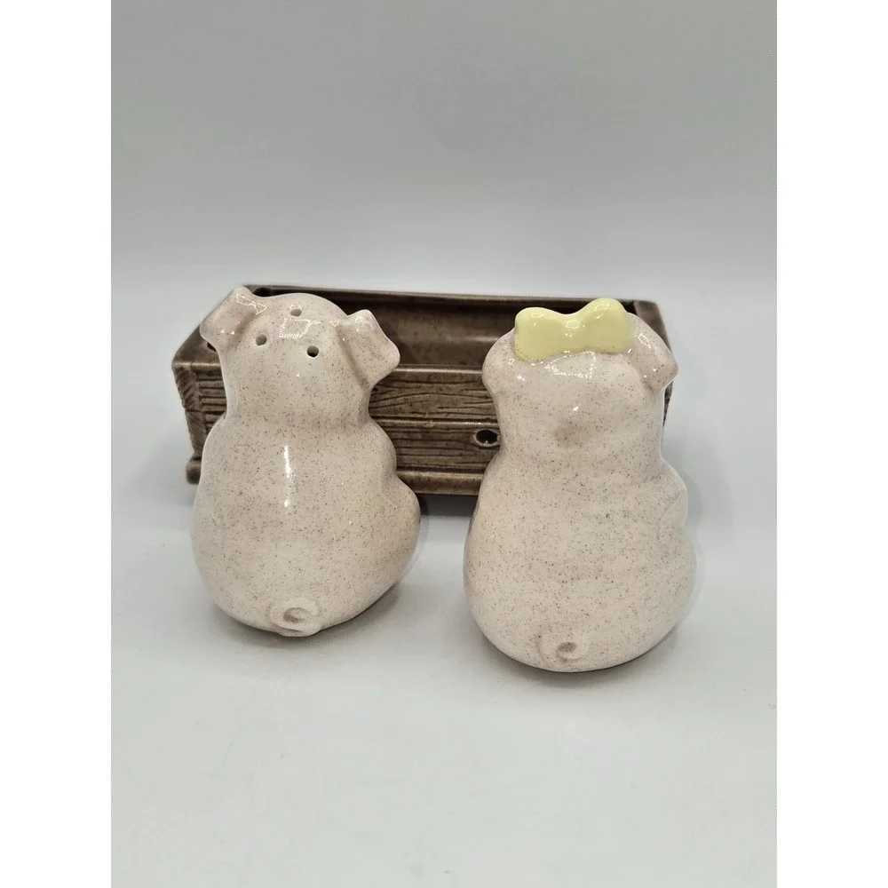 Vintage Pig In Trough Salt‎ and Pepper Shakers Set Farmhouse Country Kitchen